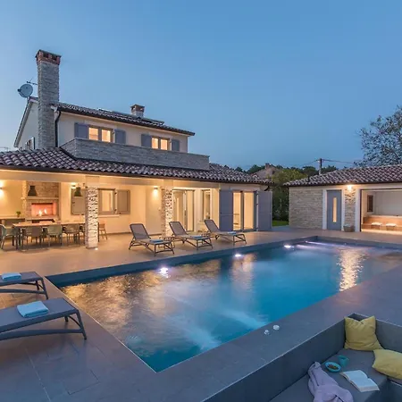 Holiday home Aurelia Veligolji